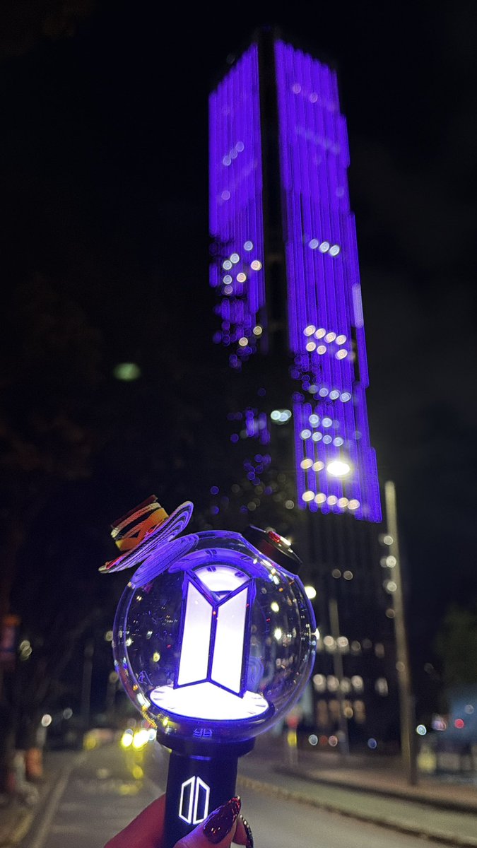 Sofinism9's tweet photo. Que hijueputa foto 💜
#Boragotá #BTSEnBogotá https://t.co/poNTcEFUMs