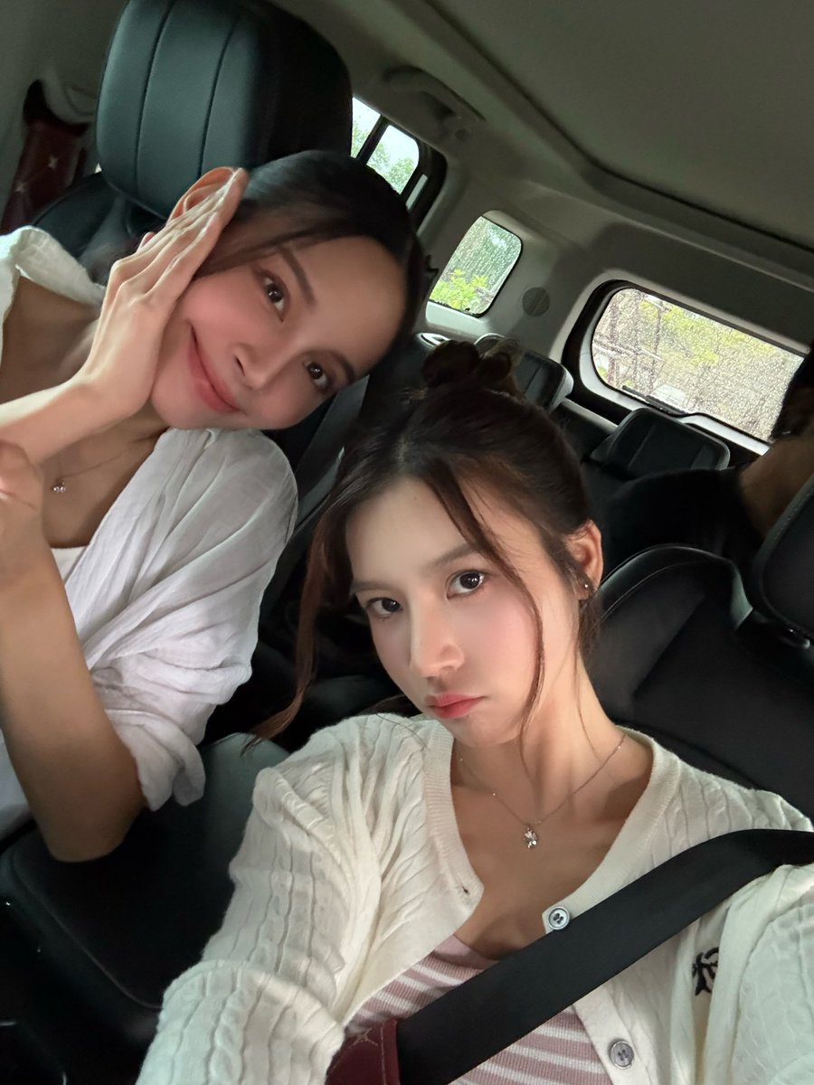 pineare's tweet photo. หนูรู้สึกว่าาาา อาทิตย์หน้าต้องมีอะไรแน่ๆเลยค่ะ #builtinloveseries #pimjipineare 🫪🤘🏻 https://t.co/ucwKyfk6GP