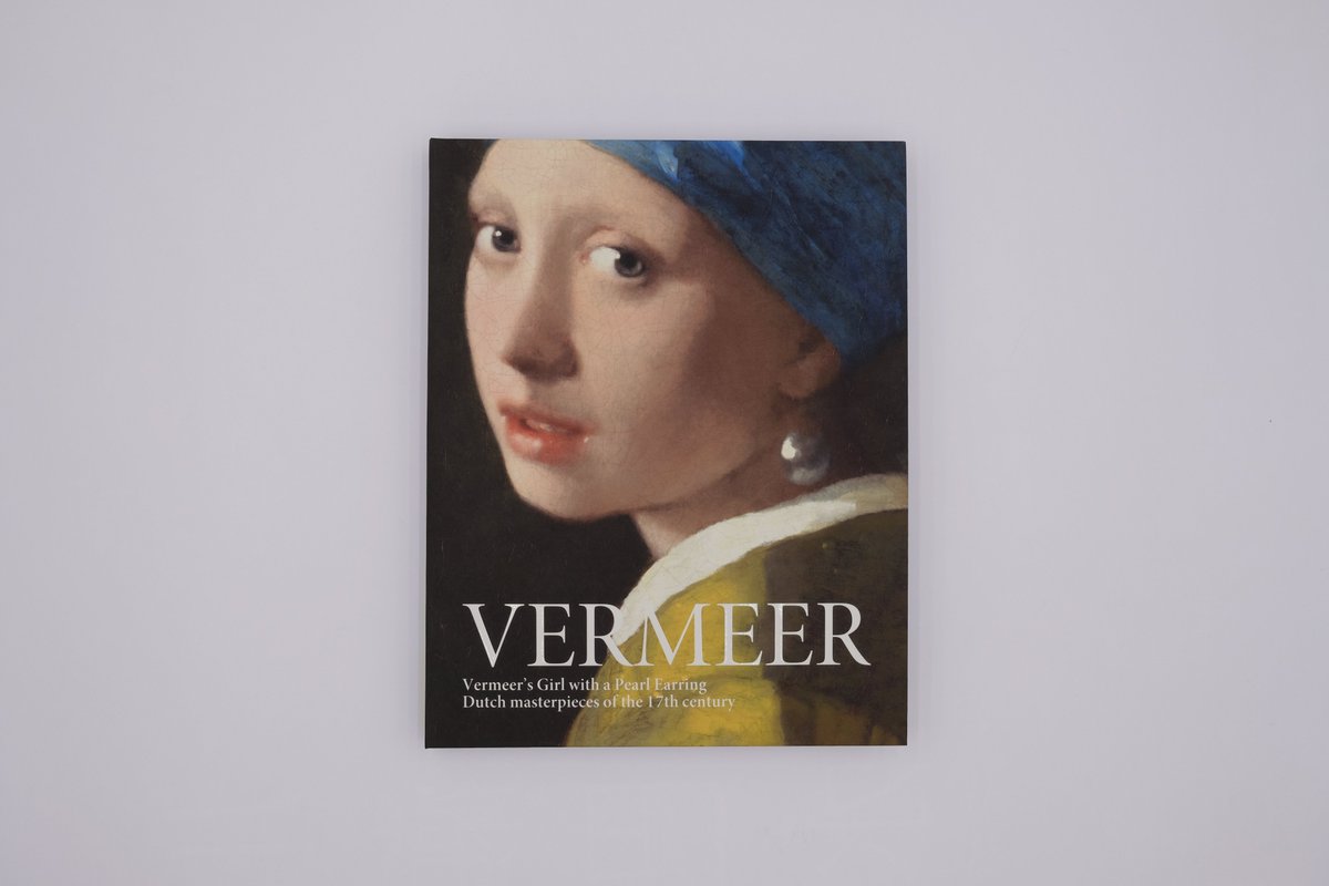 Vermeer2026's tweet photo. #フェルメール展 の図録・一部オリジナルグッズは、ネット通販でもお求めいただけます。

本展開催の記念に、ぜひご覧ください。

ライトアップショッピングクラブ
https://t.co/2Ax6hB4rse

にっぽん津々浦々 楽天市場店
https://t.co/iUVGdFbEuN

Fan-Xross モール
https://t.co/1v0f0pD0EI

銀座 蔦屋書店（店舗・オンラインストア）
https://t.co/zYStQTo26y
