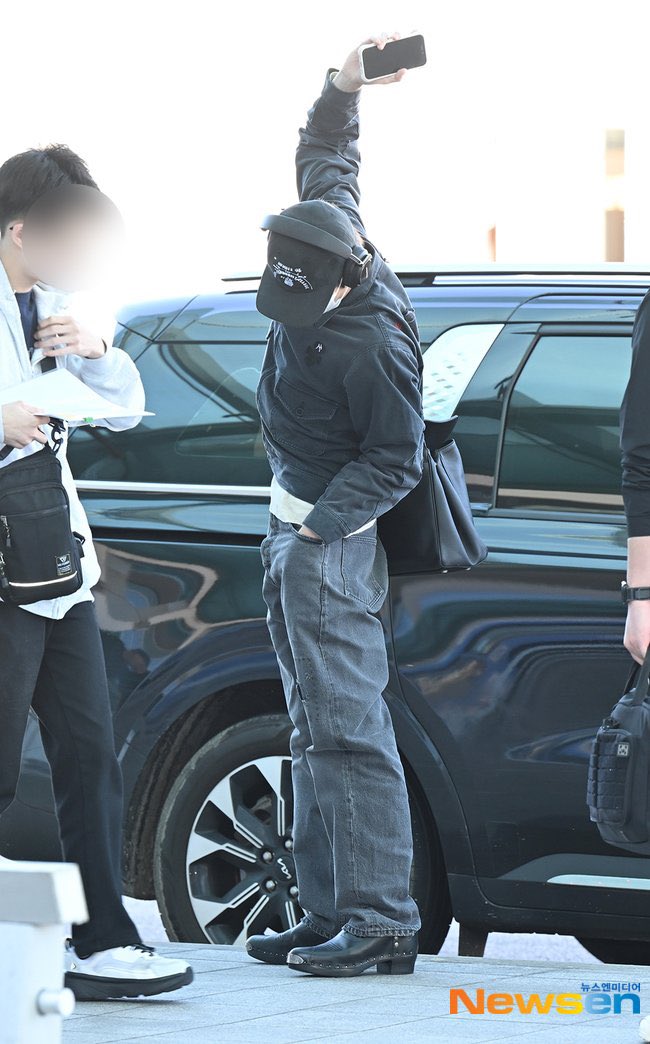 tmeyong's tweet photo. Oppa ke Jakarta dulu ya. https://t.co/YI4Pg7HHzp