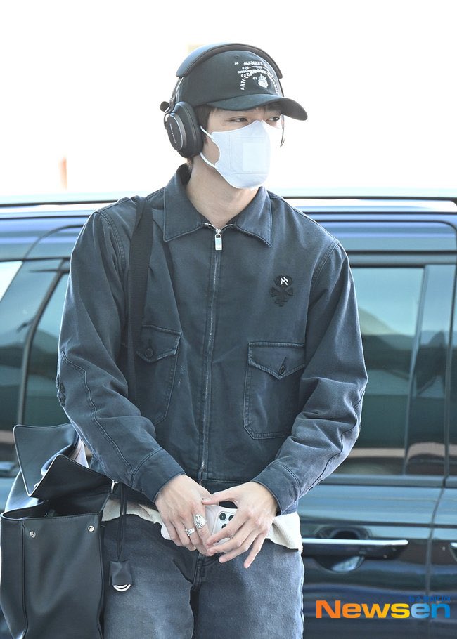 tmeyong's tweet photo. Oppa ke Jakarta dulu ya. https://t.co/YI4Pg7HHzp