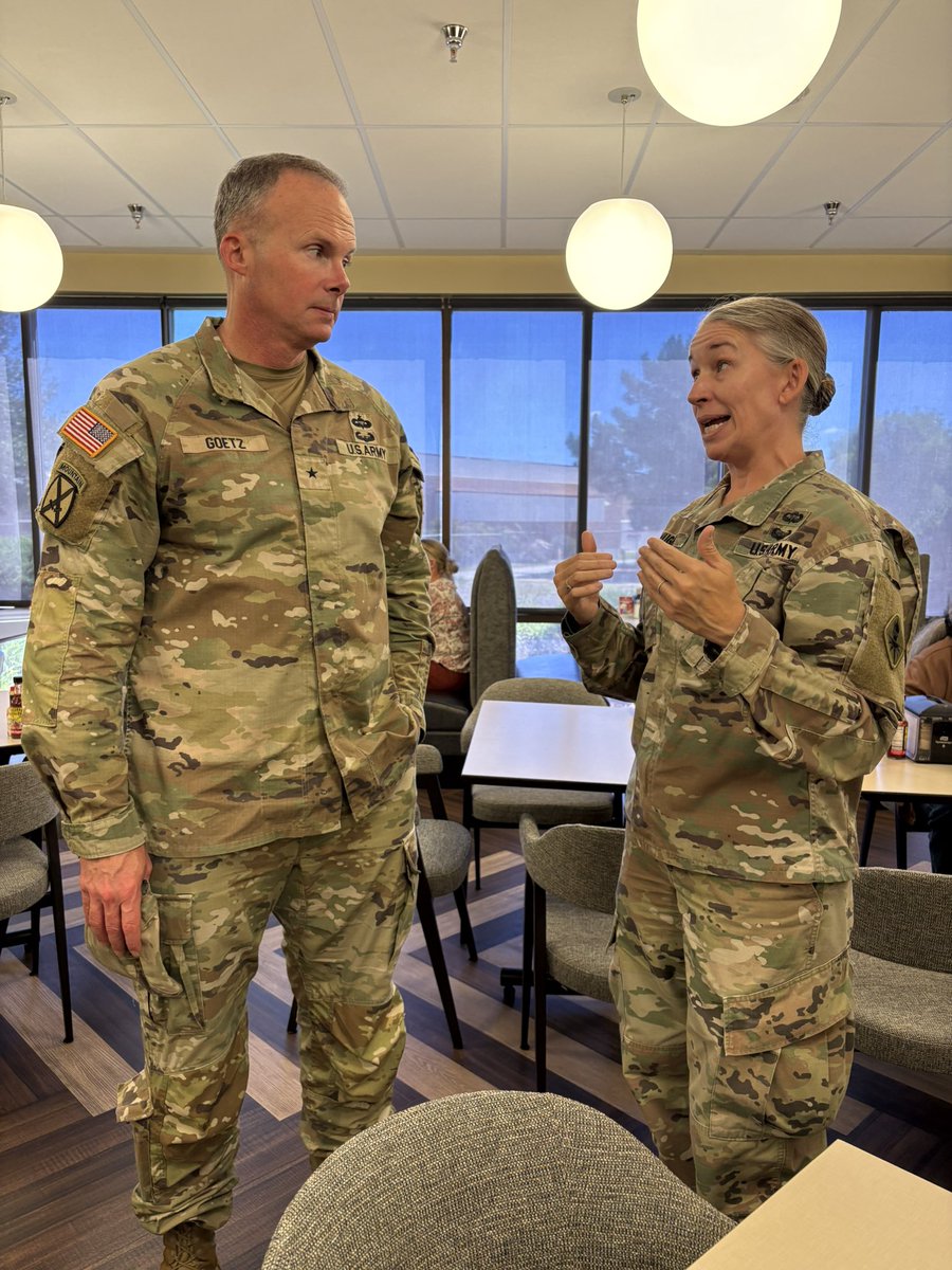 LADistrictUSACE's tweet photo. USACE South Pacific Division Commander Brig. Gen. Joseph Goetz II and Fort Huachuca Garrison Commander Col. Margaret "Dervan" Hughes discuss Sierra Vista and installation priorities Oct. 1 at Fort Huachuca, near Sierra Vista, Ariz. https://t.co/euyWbwVT4e
