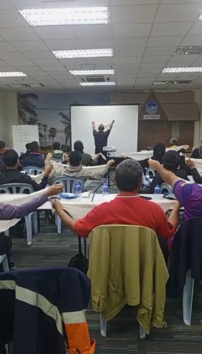 gisbtraining's tweet photo. [2] Basic Occupational First Aid (BOFA) Training Day 2 on 20 November 2025 at Seremban, Negeri Sembilan

#GLOBALINFOSKILLS
#GISBTRAINING
#BOFA
#TRAININGPROVIDER
#PENYEDIALATIHAN https://t.co/7dlI8ZXDR0