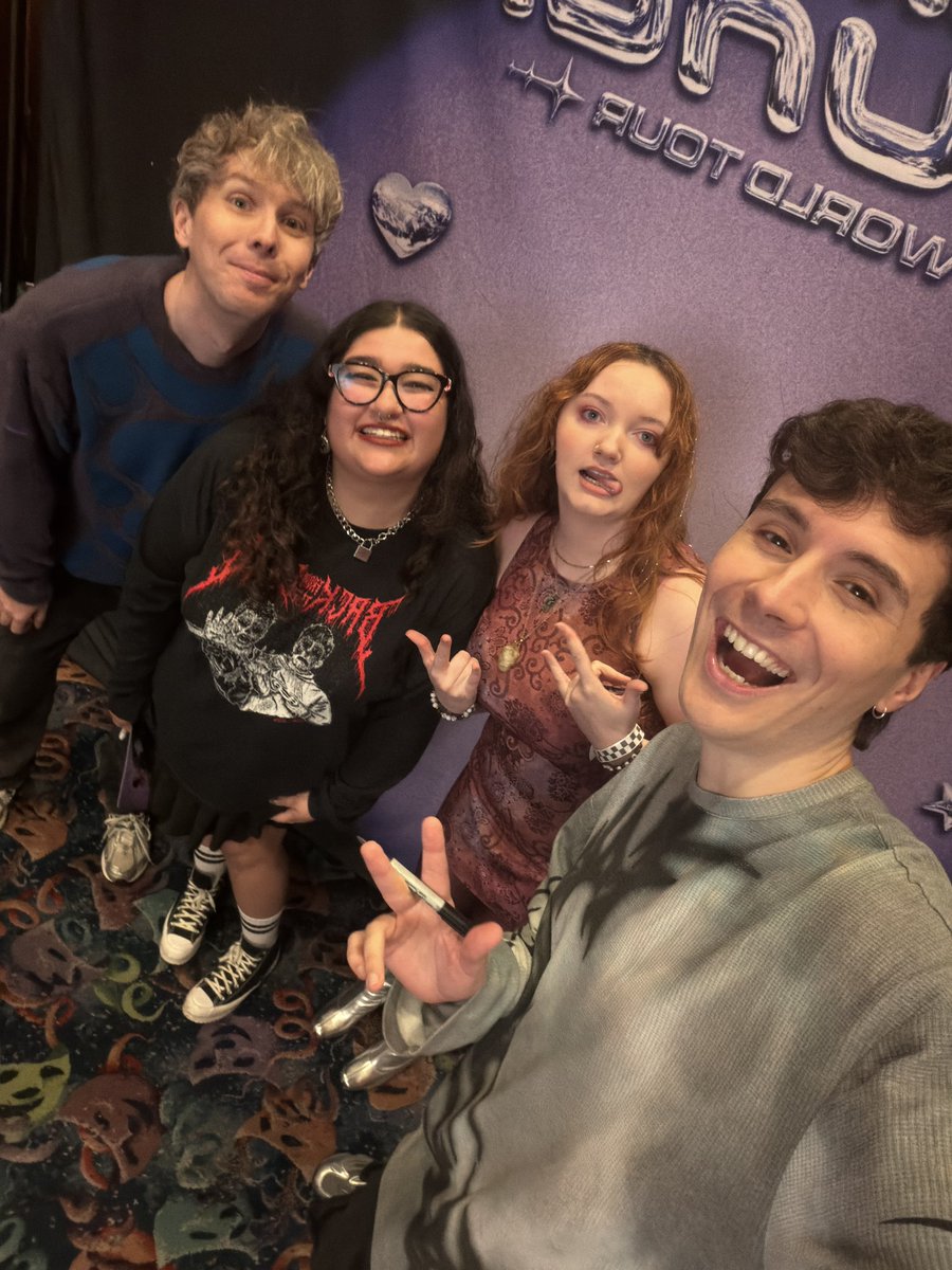 celestiialmoon's tweet photo. serving: phunt
feeling: phlessed
💜🤍
(featuring @danandphilgolf my beloved ofc)
#hardlaunchchicago #hardlaunchtour https://t.co/RnmahzQvJ9