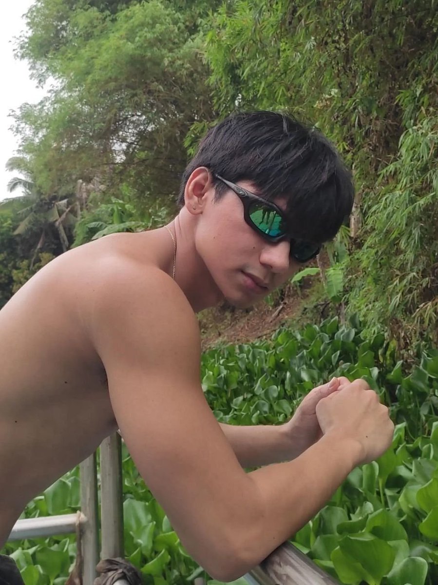 burGEROnlarge's tweet photo. Pogi na malaki pa. Wala pa kayo?

Join kayo rito:
https://t.co/ngj49jyuiI https://t.co/QRauDF8cj1