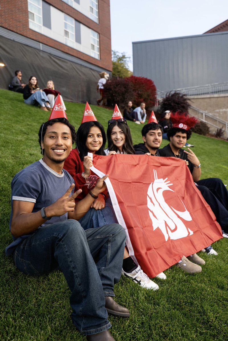 WSUCougars's tweet photo. Happy Birthday Butch 🎉

#GoCougs | #NextIsNow https://t.co/fDMeDNlMh0