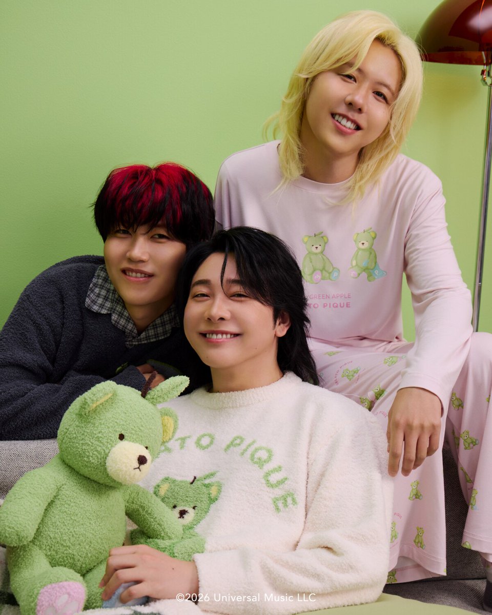 natalie_mu's tweet photo. Mrs. GREEN APPLEとジェラピケが初コラボ
オリジナルキャラ“グリベア”がモチーフ🍏🧸

🛋️メンバー着用写真＆全10種類のラインナップ
https://t.co/KbphFMuVDs

#MrsGREENAPPLE https://t.co/zMbNB5Jytf