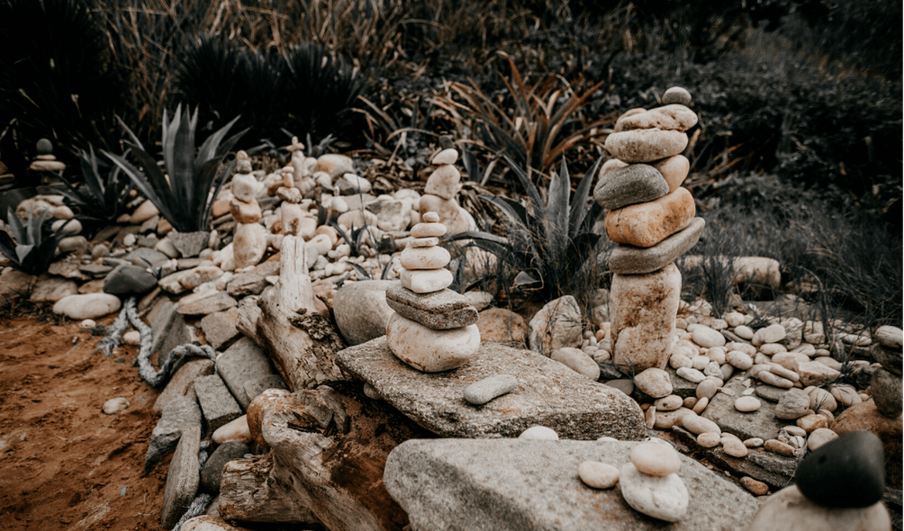 MuliaAkbar12's tweet photo. On the riverbank, soil boxes lined up bright,磊（rocky）stacks, I tried not to tear the soft, sun-kissed scene. https://t.co/oNNKaAsSwr