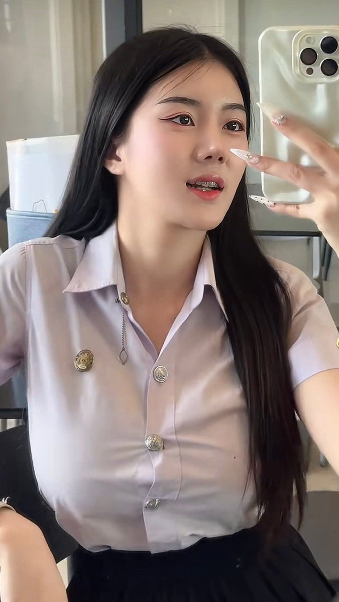 VirgulaModerna's tweet photo. รักไม่ยุ่งมุ่งแต่เรียน https://t.co/p3SwCuYbuJ