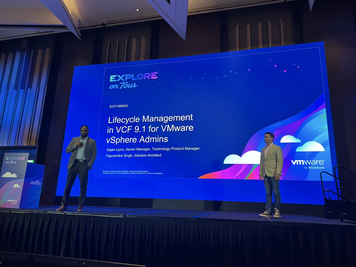 reqtc's tweet photo. 最終セッション進行中です！
アジェンダには「vSphereからVCFへのアップグレード」など、現場の管理者が直面するリアルな課題がずらり。
アップグレードの計画から準備、新機能まで一気に学べる充実の内容です！
#VMwareExplore #VMwareExplore2026 https://t.co/U1adJG5QTR
