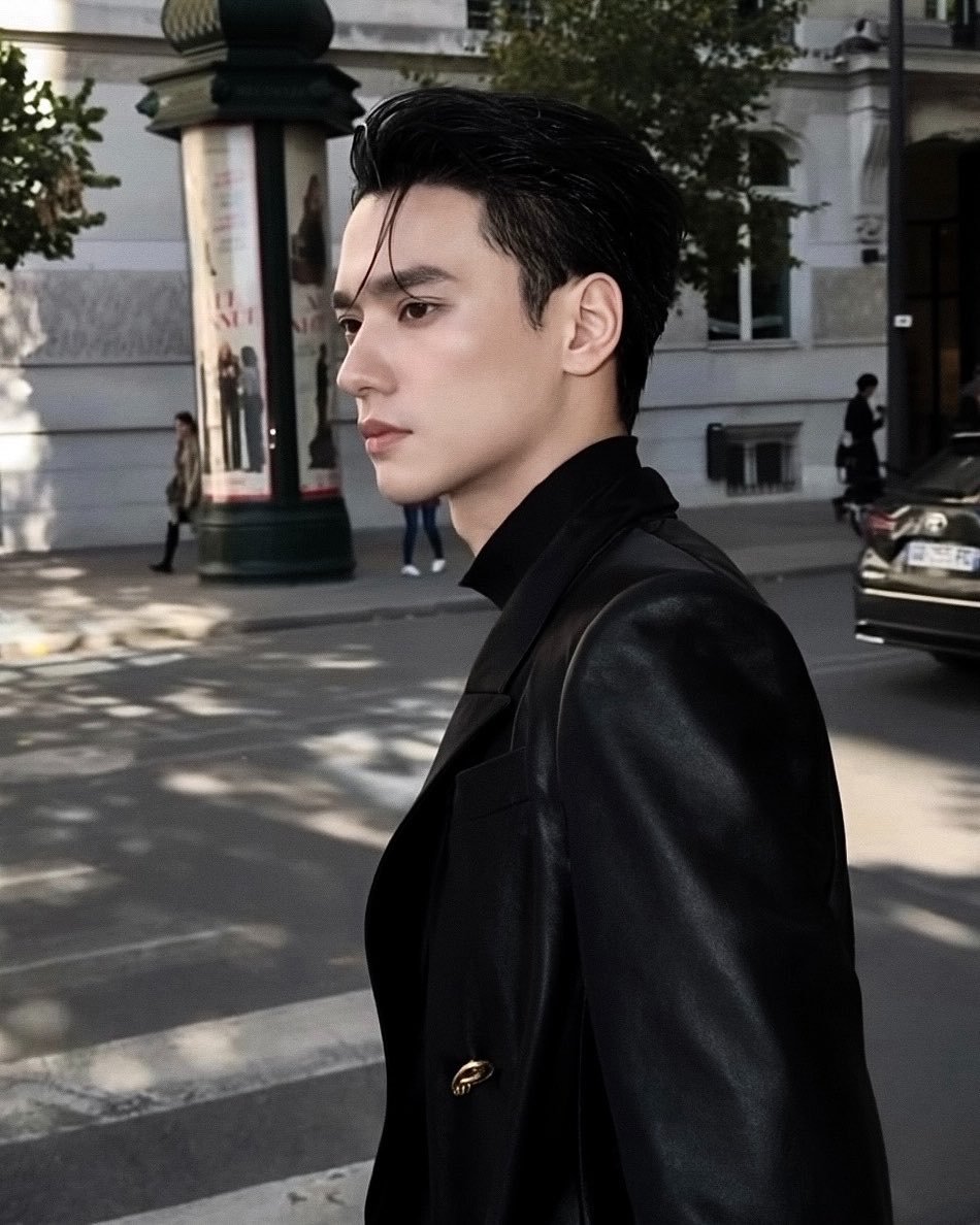 staywithharit's tweet photo. เอ็ดเวิร์ดคัลเลนสาขาไทยแลนด์ https://t.co/Sj3CyFvfYz