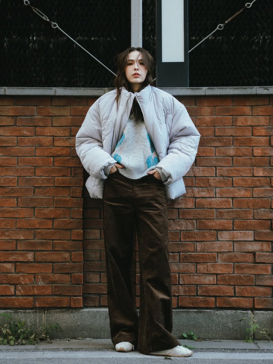 Sonyaimhere's tweet photo. 썬야야 
한국날씨 많이 추워졌어 🥶🥶
붕어빵 먹으러 와 

#SonyaSaranphat  #ซอนญ่าศรัณย์ภัทร์ https://t.co/XyWf8mRL4t
