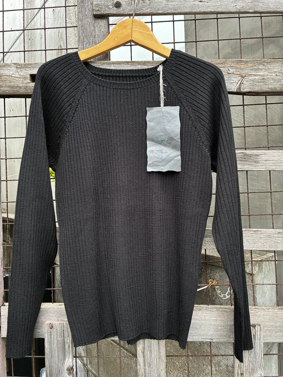 SukeSun310's tweet photo. 続きはyoutubeをご覧下さい〜🎵
https://t.co/9D84nOuhl7
#dedacca 
#sweater 
#黒系
#アクリル 
#ウール 
#中国製 https://t.co/vAHRq2YAvg
