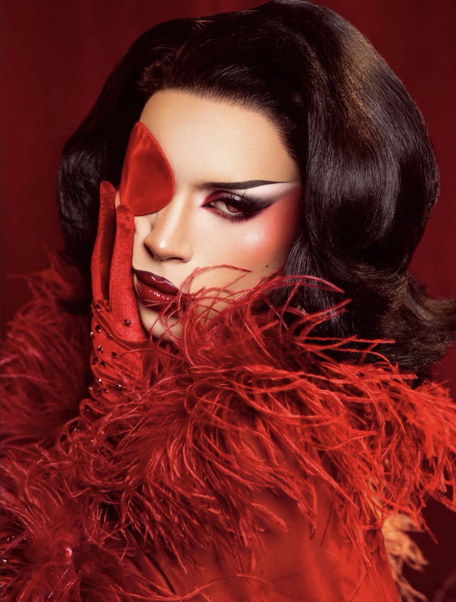 Drag_Crave's tweet photo. Horacio Potasio has officially changed her stage name to "González":

"Thank you Horacio Potasio for creating what I have today ❤️ ‘González’ is your evolution to what will come tomorrow" https://t.co/FN7MQU5jfC
