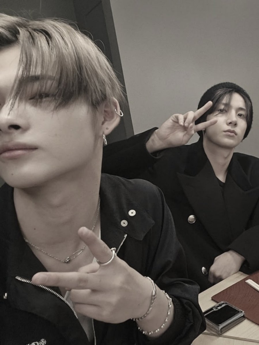 Mikhatse's tweet photo. ㅤㅤㅤ@zodiarusㅤ;;ㅤconocer a Neakail fue
ㅤㅤㅤla mejor cosa que me había pasado 
ㅤㅤㅤㅤnunca, te quiero gordito puton. ❤︎ https://t.co/pHqOo0PZYd