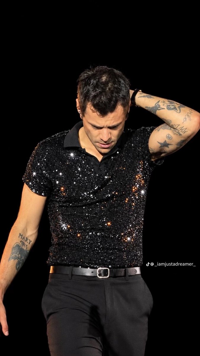 hxrrycoded's tweet photo. no seriously how is this man even real???? https://t.co/MsqSuEKppx