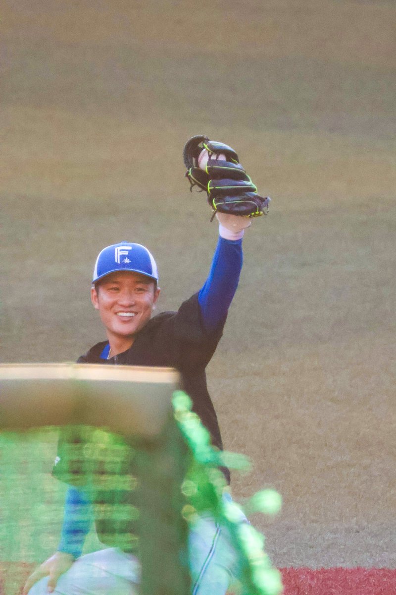 2OOOblueee's tweet photo. ［261001］ZOZOマリンスタジアム
取ったよ−‼️(ｶﾜｲｲ)
#lovefighters #奈良間大己 https://t.co/rtVHzQ6o6R