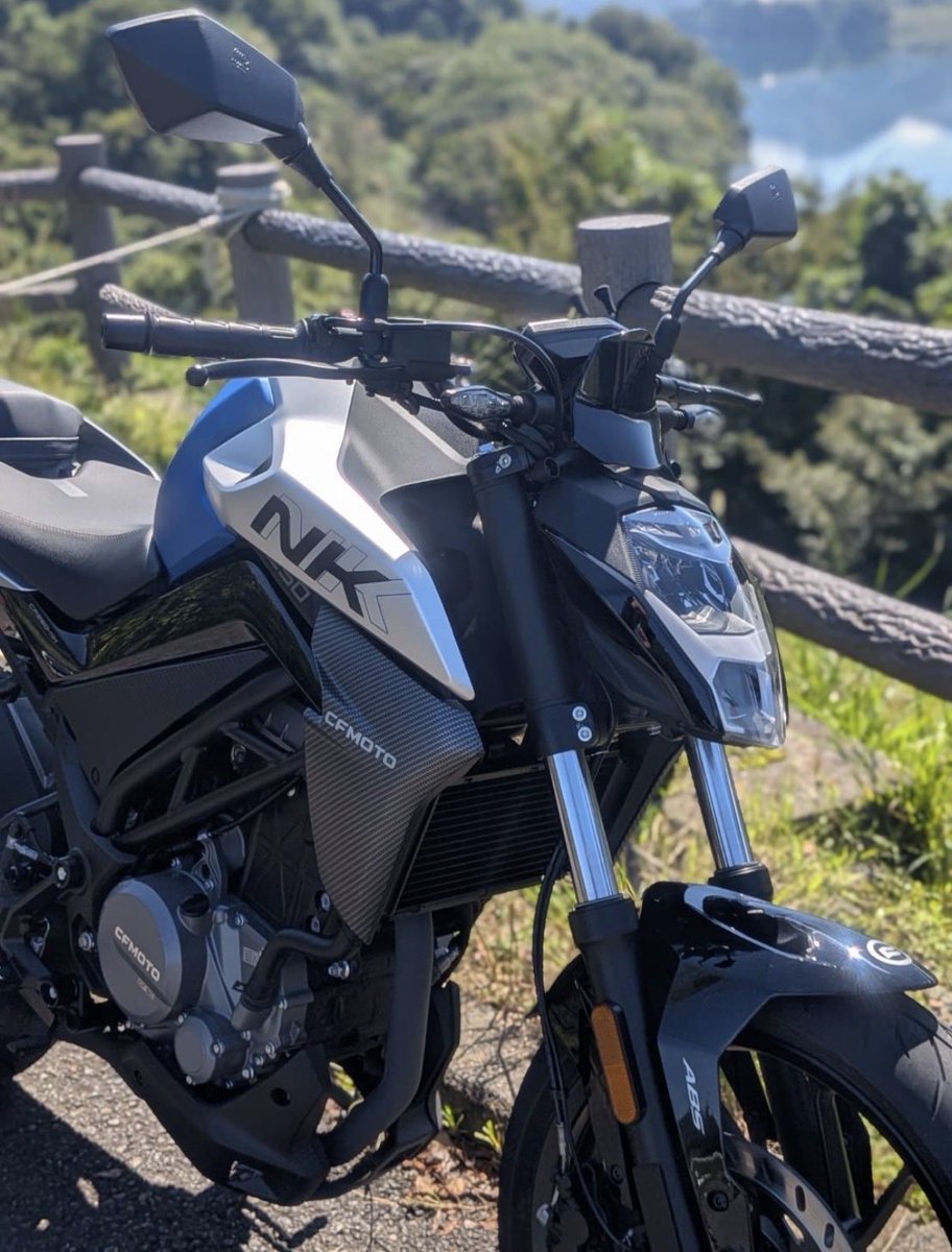 cfmoto_sagami's tweet photo. 【CFMOTO CFLITE 250NK】
この250cc注目はこの2つ✌️
車重わずか151kg!
乗り出し価格555,100円!
軽くて扱いやすく
初めてのバイクにもセカンドバイクにもオススメ!
価格も軽さも妥協したくない方、ぜひ250NKをチェックしてください🏍️
試乗可能♪
#CFMOTO #CFLITE #250NK #CFMOTO相模原 https://t.co/x4m8WHaEuR