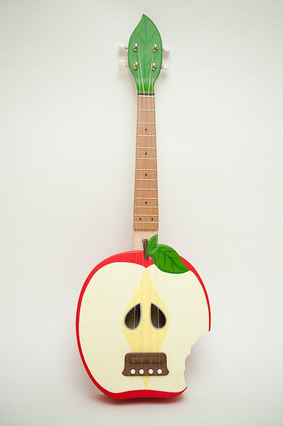 daily_object__'s tweet photo. Daily Object #900:

Apple Ukulele https://t.co/HvsYH2XEv2