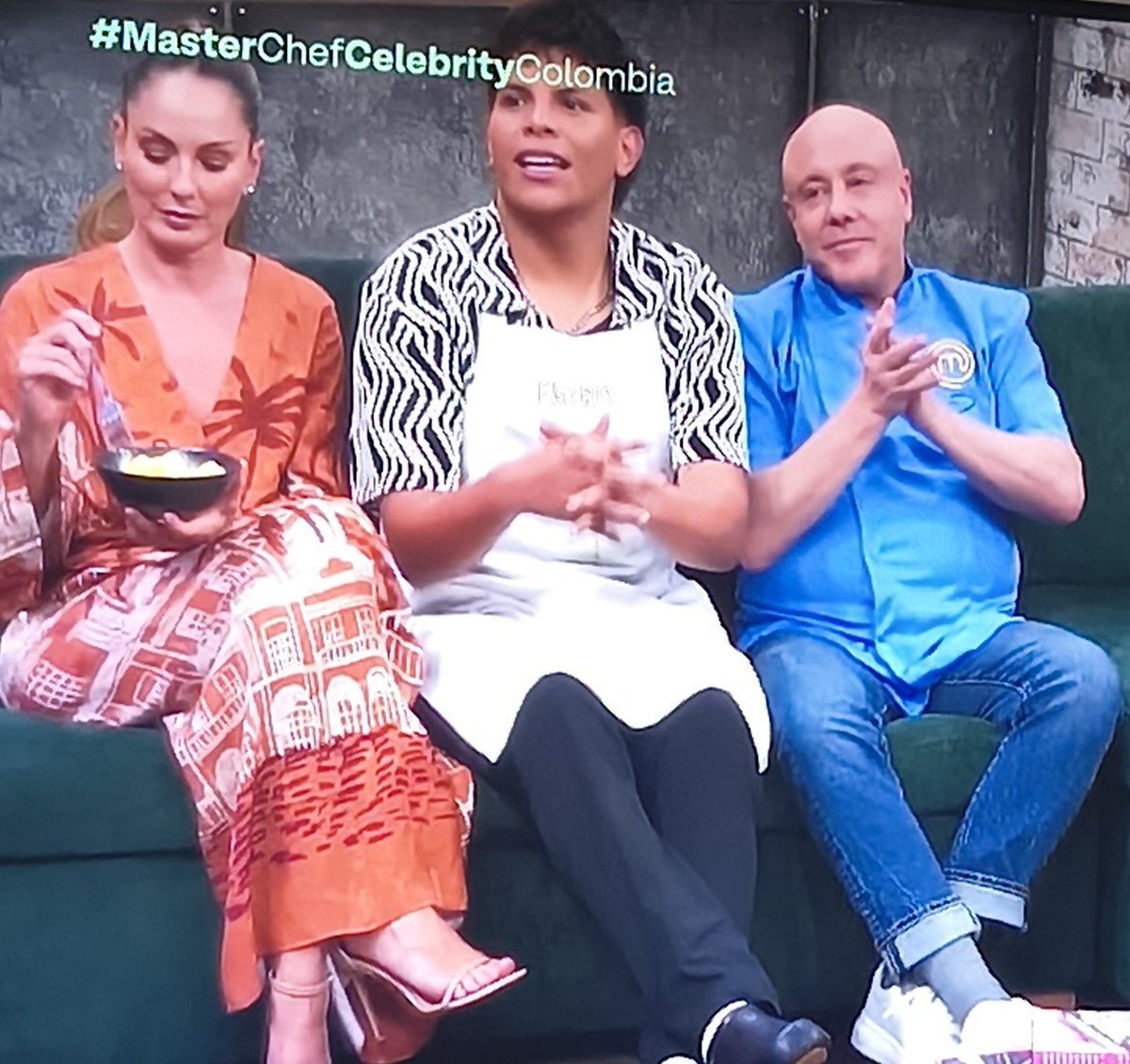 Lunarejass's tweet photo. Que Belén alabe un plato mexicano hecho por un colombiano es demasiado. Emiro, eres lo máximo. Un solo plato, muchas preparaciones. 

#MasterChefCelebrityColombia https://t.co/Fv3mq46BBP