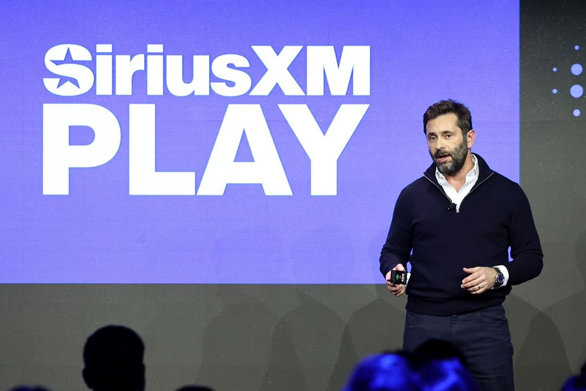 Gavin_Bloomf's tweet photo. ASTS Stock Rises Overnight: New Commercial Chief Brings Google Fi, SiriusXM Chops While Retail Weighs Big 3 Satellite JV
Fresh filings named Wayne Thorsen as AST SpaceMobile’s new commercial chief and disclosed a 200,000-RSU award. https://t.co/Rt76DCyYPG