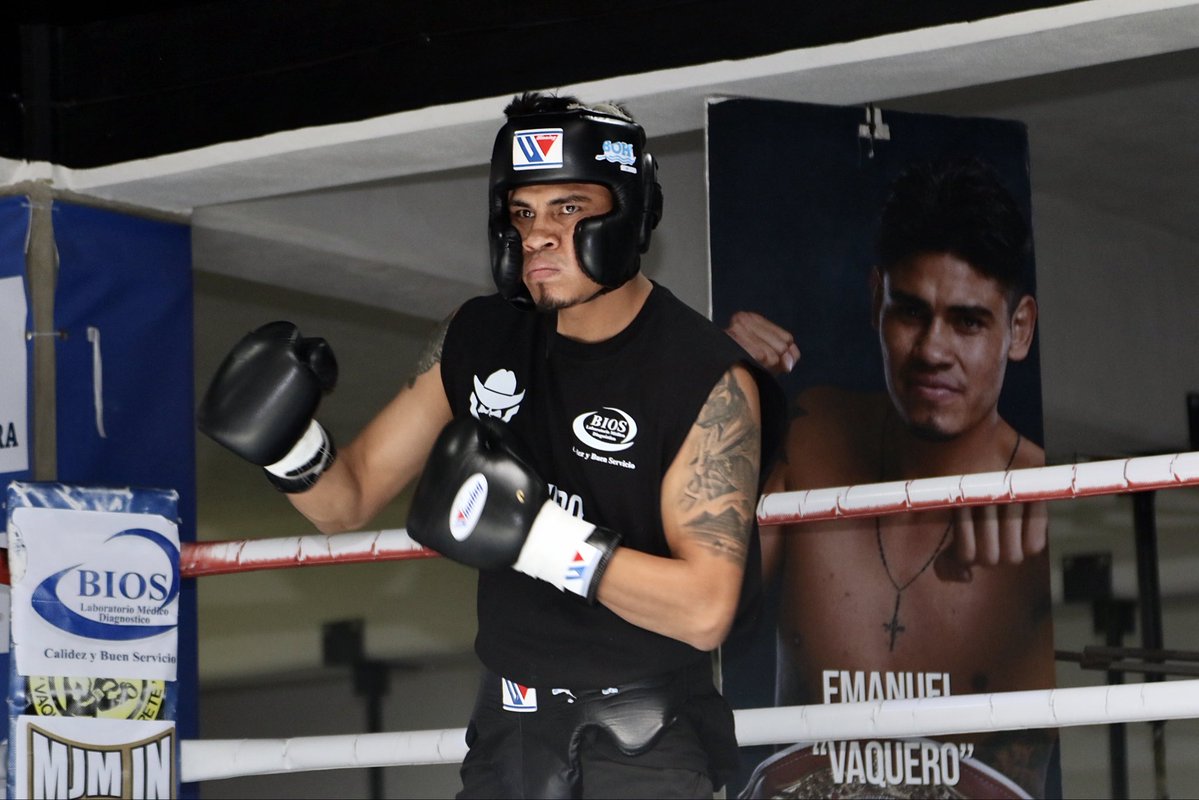 GlobalboxingNTW's tweet photo. 🥊 THREE BELTS. TWO CHAMPIONS.

WBO/IBF champ Emanuel Navarrete faces WBC champ O’Shaquie Foster in a super featherweight unification!

📅 Oct. 24 | San Antonio 📺 DAZN | 8 PM ET / 5 PM PT
Who leaves with all three? 🏆
#GBN #NavarreteFoster #Boxing https://t.co/zMXqKXqEAw