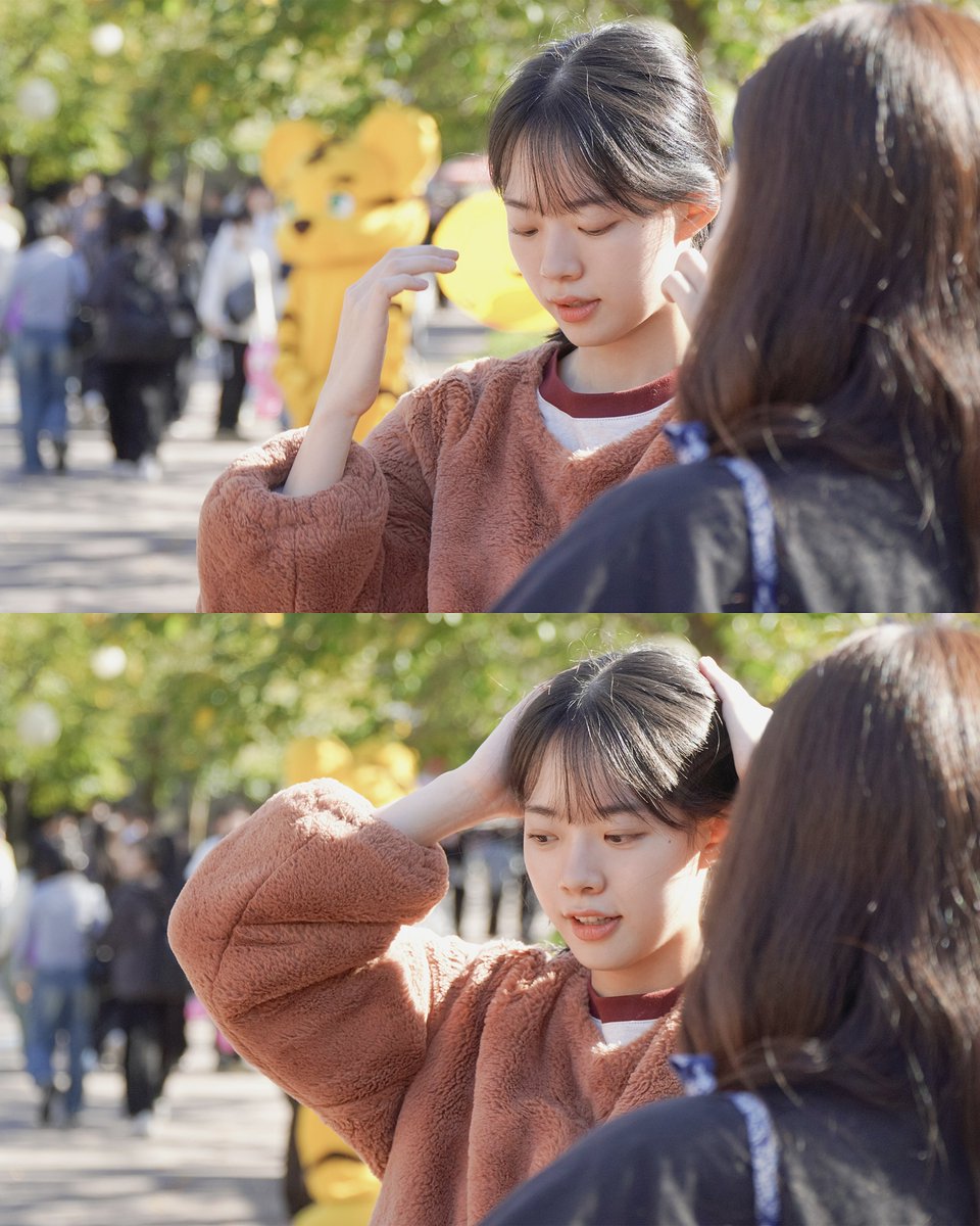 yooborn_company's tweet photo. 📷
이재인 배우 드라마 <개인적인 택시>  𝐁𝐞𝐡𝐢𝐧𝐝 𝐒𝐡𝐨𝐨𝐭

귀여움이라는 게 인형 탈 써서
숨긴다고 숨겨지는 것도 아니고 (՞⸝⸝•̀㉦•́⸝⸝՞)

재인배우만의 방식으로 풀어낸 연우의 청춘의 밤🌃
지금 바로 넷플릭스와 FOD에서 만나보세요 🤎

#이재인 #leejaein 
#드라마 #개인적인택시 https://t.co/E1UxVr3KBW