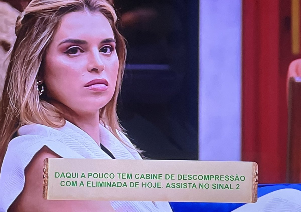 monni_tuiteira's tweet photo. O brilho sumindo 
HAHAHHAHAHAHAHHAHAHAHAHHAHA
#AFazenda #AFazenda18 https://t.co/So5YxXWRb5