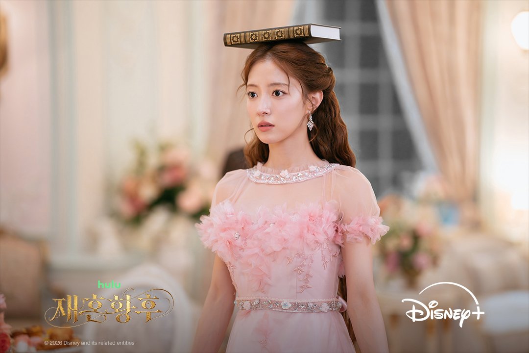 lsyfanclub's tweet photo. 261002 圖片】
@disneypluskr
更新《再婚皇后》劇照
11／4日迪士尼播出

#이세영
#배우이세영
#李世榮
#leeseyoung 
#イセヨン https://t.co/frNM1xdDHX