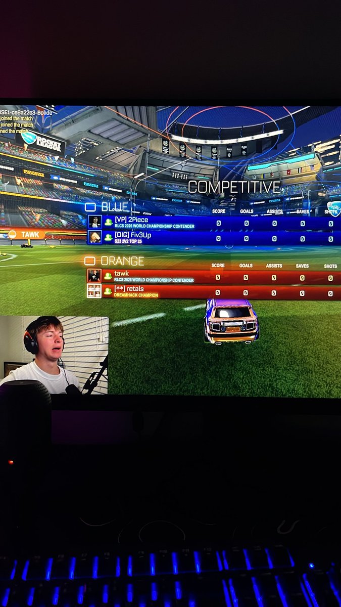 Txnner07's tweet photo. “full pro lobby and retals 😃👍🏻” -@Retals https://t.co/s8Yb0qEQAU