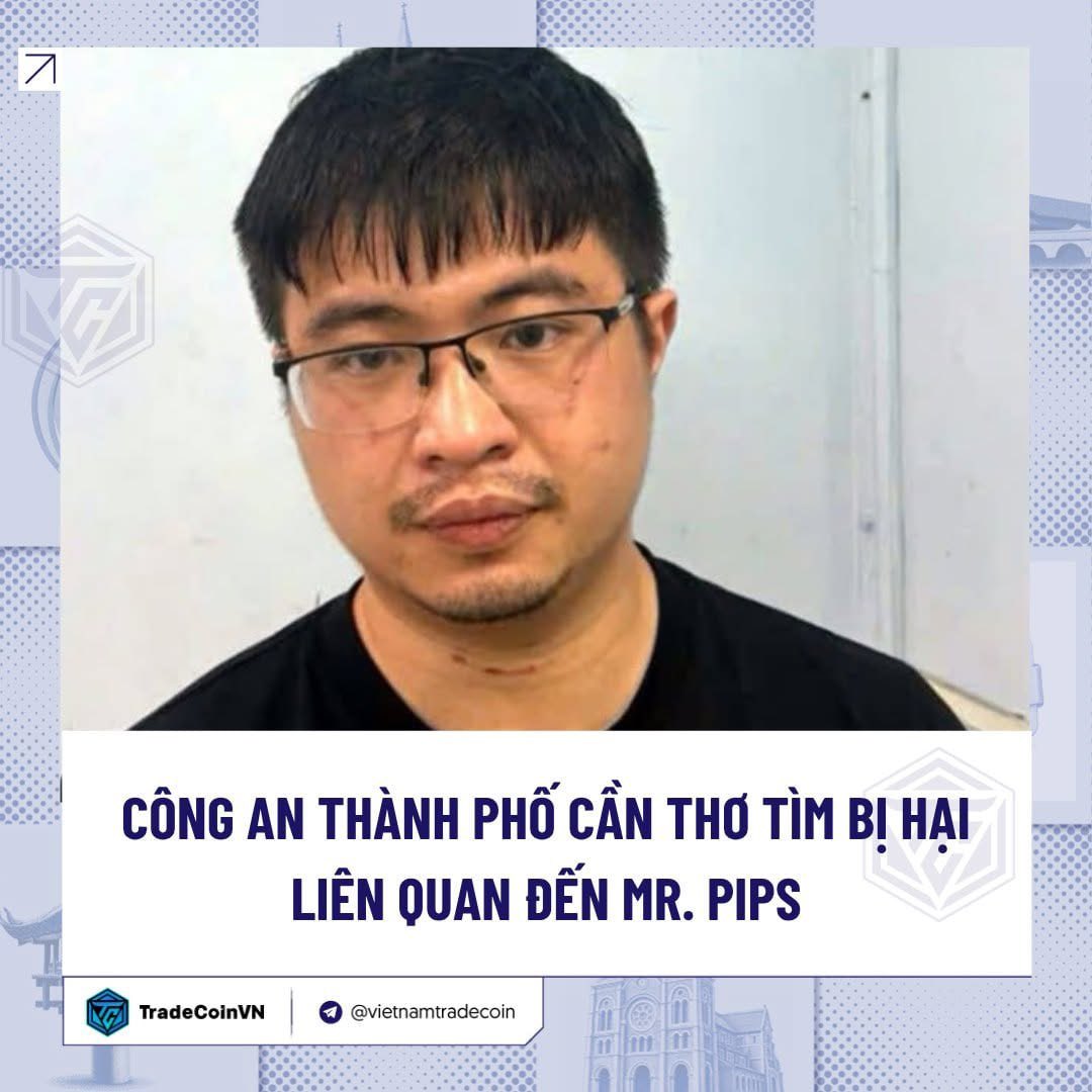 TCVNcommunity's tweet photo. 🇻🇳 Công an Thành Phố Cần Thơ tìm bị hại liên quan đến vụ Mr. Pips 

Cơ quan CSĐT Công an TP Cần Thơ thông báo đang xử lý vụ án lừa đảo chiếm đoạt tài sản thông qua sàn giao dịch Swissmes[.]com, do đối tượng Phó Đức Nam (tức "Mr. Pips", SN 1994) cầm đầu, phối hợp ứng dụng MT5 để lôi kéo nhà đầu tư rót vốn vào chứng khoán, ngoại hối. Kết quả điều tra bước đầu cho thấy hệ thống giao dịch được dàn dựng từ trước, không liên thông với thị trường quốc tế thực tế.

Danh tính 5 cá nhân được xác định tham gia vận hành sàn: Vũ Anh Hoàng (biệt danh "Lộc"), Phạm Đức Minh Tâm ("Thanh Long"), Trần Hữu Trung ("Quang Tín"/"Hồ Việt Trinh"), Dương Gia ("Khang"), Đoàn Hồng Phát ("Trực"/"Phúc").

Công an đề nghị những ai đã nộp tiền đầu tư trên Swissmes, hoặc biết thông tin liên quan đến sàn này và các cá nhân nêu trên, khẩn trương liên hệ cung cấp thông tin.

Liên hệ: Phòng CSHS Công an TP Cần Thơ, 188/1 Nguyễn Văn Cừ, P. Cái Khế, Cần Thơ. ĐTV Phạm Hoàng Giang hoặc Trực ban hình sự: 0693.672.214.

Nguồn: Thông tin Chính phủ