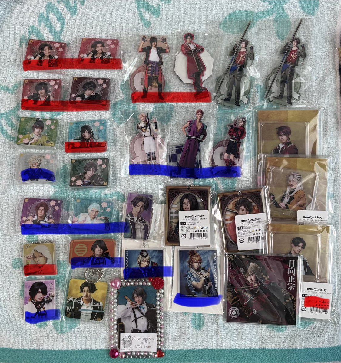 ram_ngtsry20911's tweet photo. ミュージカル刀剣乱舞 過去作グッズ譲渡

豊前 大倶利伽羅 御手杵 肥前 石切丸 和泉守 鬼丸 蜻蛉切 巴形 山姥切 長曽祢 物吉 岩融 日向 大包平 朝尊 陸奥守 小狐丸 浦島 長谷部 水心子 清麿 南泉 一期 笹貫 桑名 ソハヤ 大典太 村雲 三日月今剣 篭手切 鶴丸 五月雨 蜂須賀

条件↓ https://t.co/a9IZxTjPH9