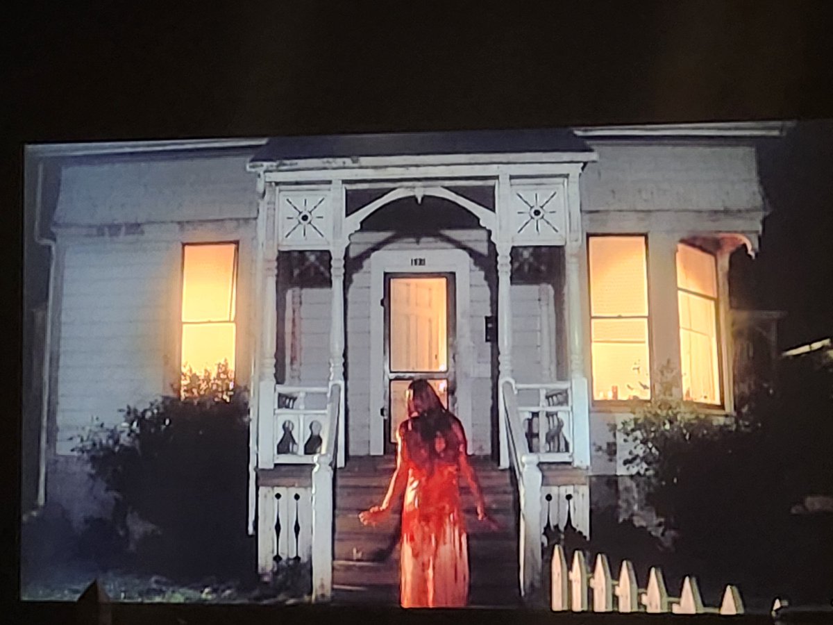 KeyGun_Khaos's tweet photo. Throwback Thursday and October first means I had to watch a classic to kick off my month long movie marathon

I already have a watchlist piling up this season, honestly choice overload is a real problem with me 😅

#Horror #October #October2026 https://t.co/G8FgI94DI3