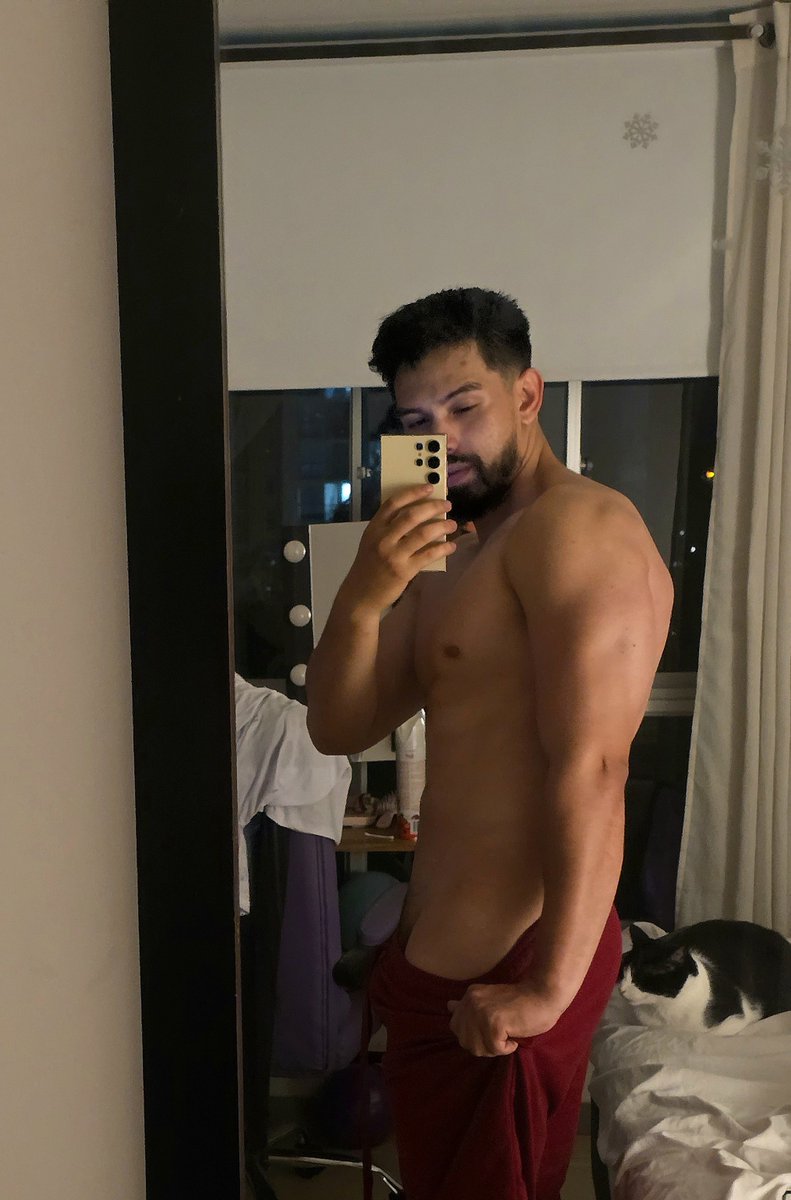 GaelCruz00's tweet photo. Buenas noches ....👀😼😼

#sexy  #hot  #men  #latino  #NochesDeQue https://t.co/5SAbBfv0Rp