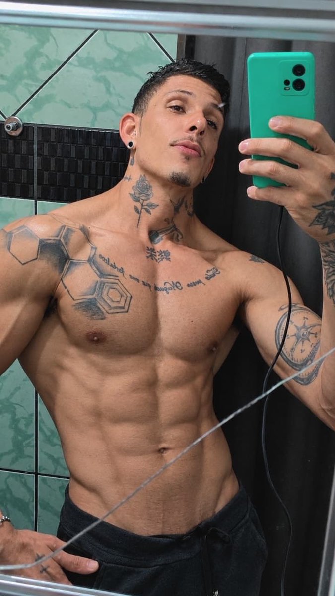 Robsdot1's tweet photo. @marcosrenerf E eu faria? 🤪😂🙃 https://t.co/GtwjOxMSMR