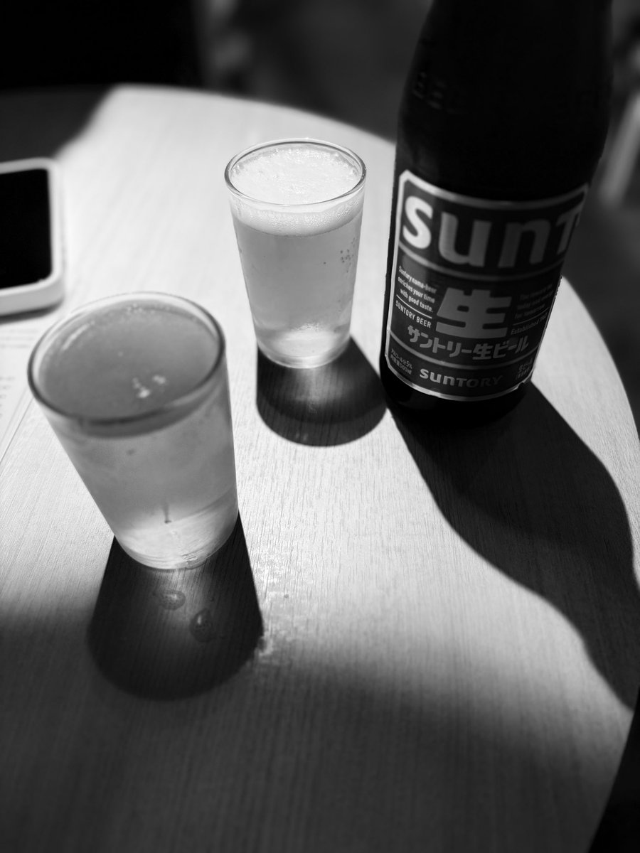swallow_888's tweet photo. 本日はちゃんと昼飲みin🍻
牡蠣三昧からスタート🦪 https://t.co/zzjImijqQP