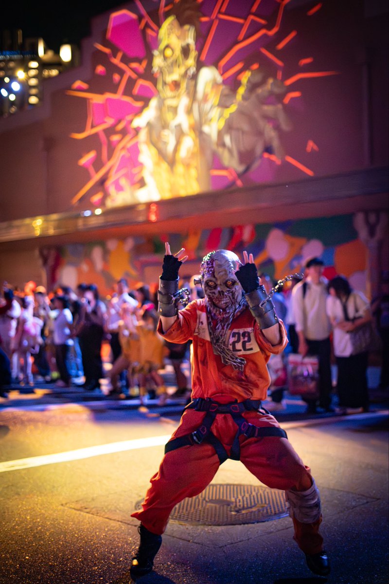 monosashisan's tweet photo. 2026.10/1
アチャ(囚人22番)のダンス
カッコよかった〜
チェンソー徘徊もかっこいいから好き
#HHN2026
#USJファン https://t.co/mNXFEl82YF