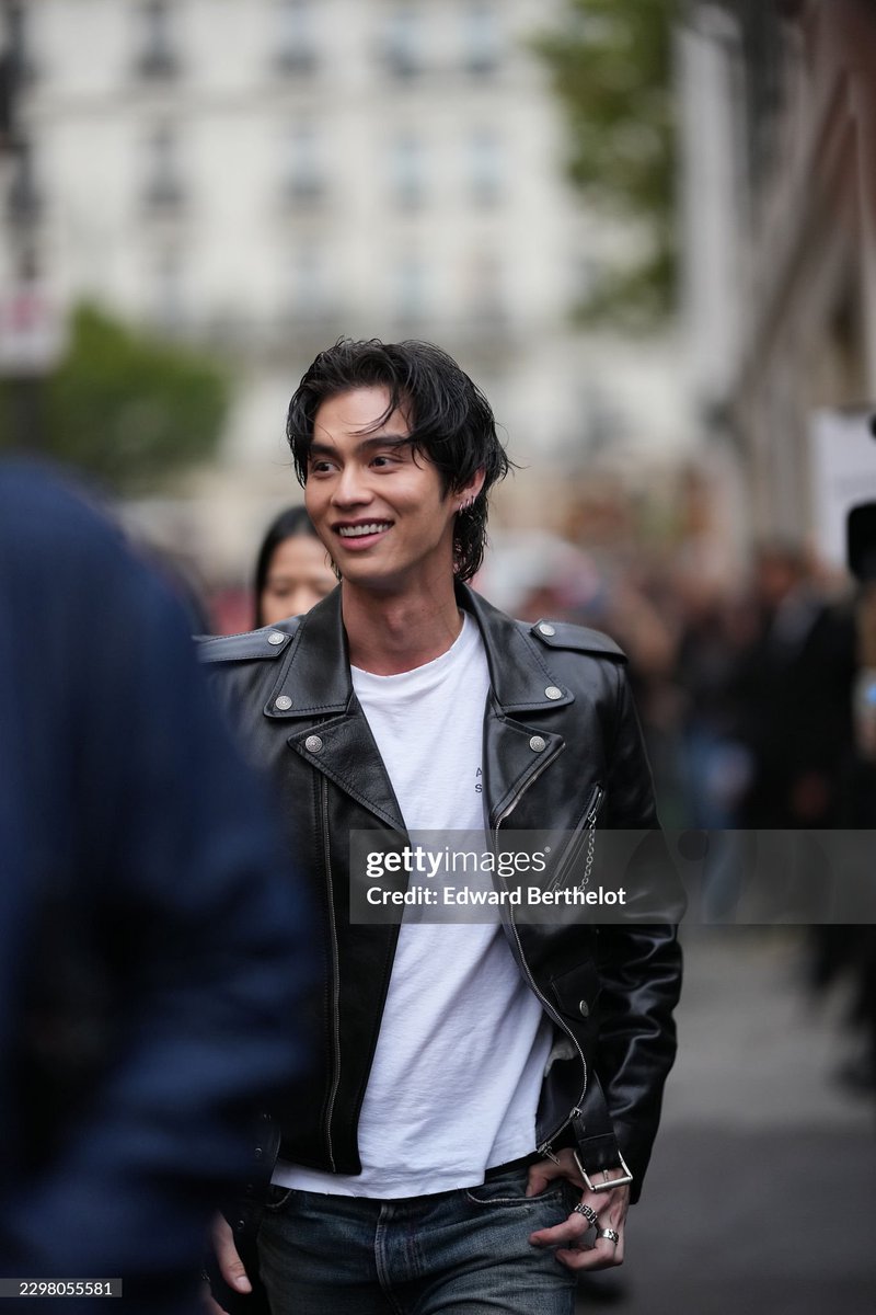 BVC_Streaming's tweet photo. [ Gettyimages : Acne Studios - Photocall - Paris Fashion Week - Womenswear Spring/Summer 2027 ] 

Bright attends the Acne Studios Womenswear Spring/Summer 2027 show as part of Paris Fashion Week on September 30, 2026 in Paris, France. 

🔗 https://t.co/WCZag59FCo
🔗 https://t.co/DJnwTnenxk

(4)
BRIGHT WITH ACNE STUDIOS
#AcneStudiosSS27xBRIGHT
#AcneStudiosSS27
#AcneStudios @acnestudios
#bbrightvc @bbrightvc