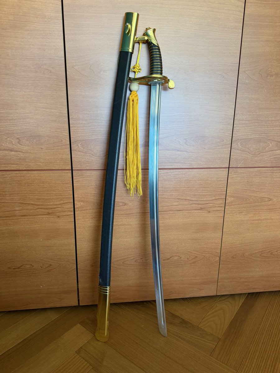 gagamyu's tweet photo. 코스프레소품
검 레이피어 무료나눔!!!!!
조건은 분당내에서 만나는것...가져가실분 있으신지... https://t.co/bXQJbEAWhV