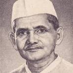 RakeshSinha01's tweet photo. भारत के पूर्व प्रधानमंत्री, ‘जय जवान, जय किसान’ के प्रणेता एवं सादगी और दृढ़ संकल्प की प्रतिमूर्ति श्रद्धेय लाल बहादुर शास्त्री जी की जयंती पर उन्हें कोटि-कोटि नमन। https://t.co/cQfIGrt3DD