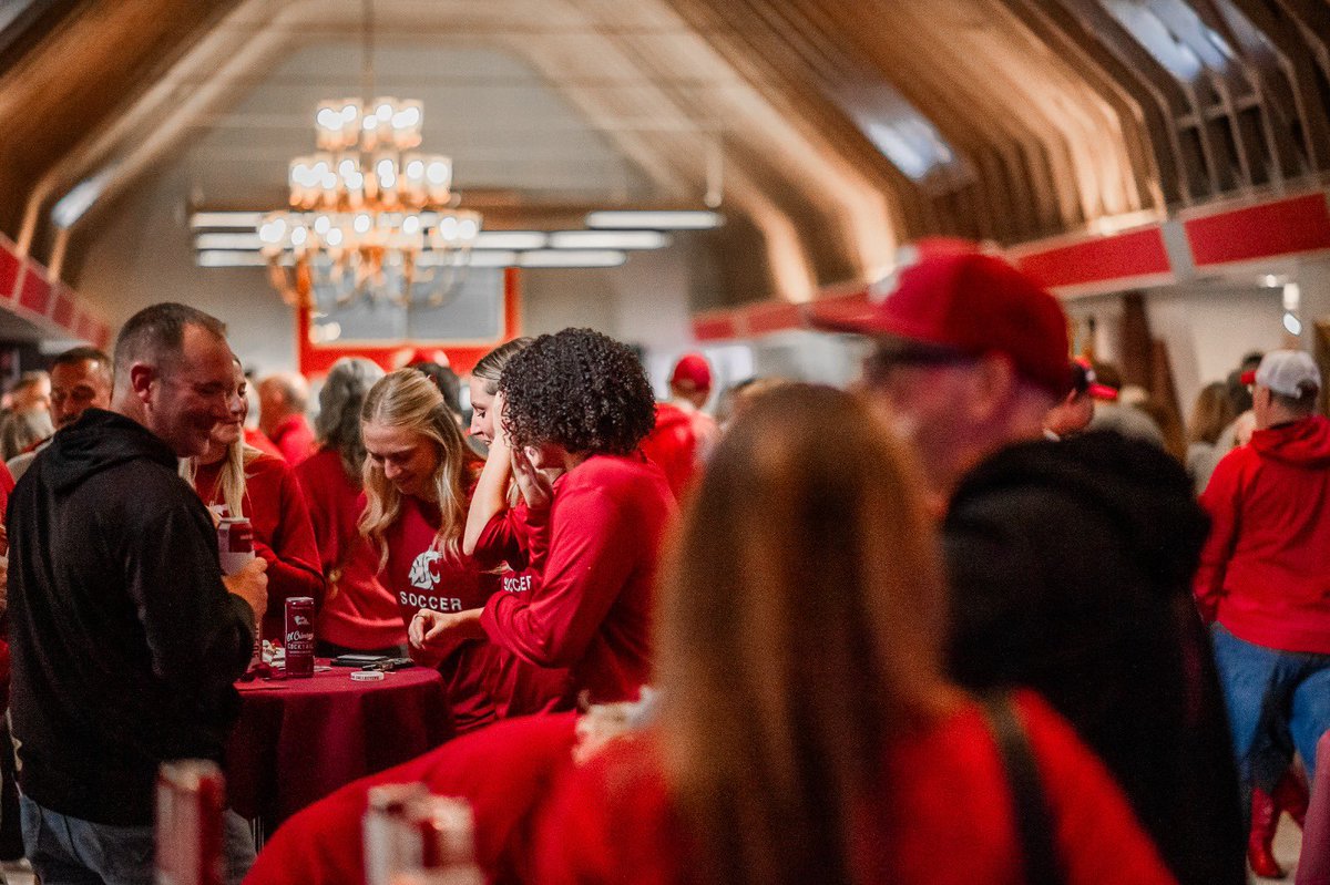 CougCollective's tweet photo. SEE YOU TOMORROW, COUG NATION! 🐾🍔

We’re kicking off Friday right with a very special guest at our Cougar Collective Happy Hour!

Come hang out and hear from Emily Lundgren (the most decorated swimmer in WSU history) on how the Cougar Collective helped send her to South America to represent USA and WSU at the FISU America Games! 🏊‍♀️

📍 EVENT DETAILS:
🗓️ When: Friday, Oct. 2 | 3:00 PM – 6:00 PM
📍 Where: @EmporiumPullman (600 NE Colorado St Ste 100c)
🎟️️ 1890 Club Members: FREE + 1 Guest
🎟️ General Public: $20 at the door
🍔 Your Ticket Includes: Full access to the Smash Burger Bar + 2 drink tickets!

Visit https://t.co/lFuEXIgxFa to snag your ticket!

💡 DID YOU KNOW?
All of our Happy Hour events are 100% underwritten by our generous Cougar Collective board members. That means EVERY SINGLE DOLLAR raised tomorrow goes directly to support WSU Student-Athletes!

Grab your friends, come talk NIL, eat good food, and support our Cougs!

GO COUGS! 🐾

#GoCougs #WAZZU #NIL