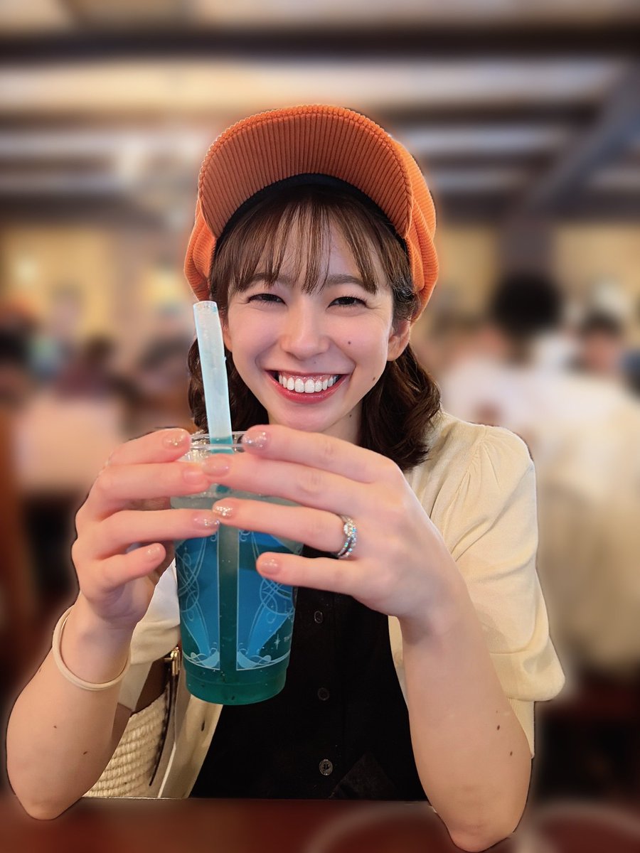 nana617_919's tweet photo. 会社は退職しましたが、引き続きXもInstagramもよろしくお願いします🌷
投稿はそんなに出来ないかもですが…笑
あ、ちなみに私は元気に過ごしています！
9月に撮った貴重な1人写真🤣 https://t.co/1QnGD3CLVs