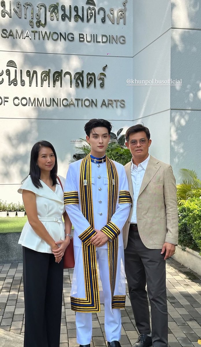 ur_mysunset's tweet photo. ร้องไห้ น้อ��ขุนจบการศึกษาอย่างเป็นทางการแล้ว

KHUNPOL OFFICIALLY GRAD 
#KHUNPOLGraduationDay 
#KHUNPOL 🎓🐈‍⬛ https://t.co/0Or3iqgG4z
