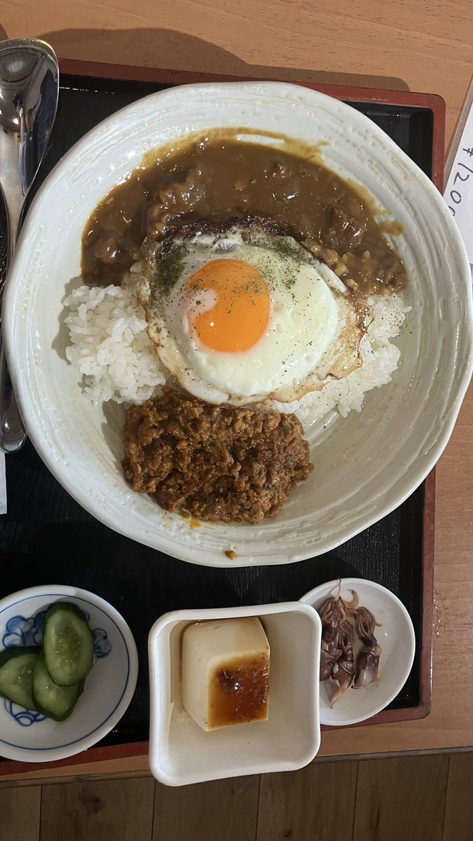 0kironima27's tweet photo. しまった！ 昨日ランチに伺ったのに、「#３周年おめでとうございます」と伝え忘れた。
でもほんとうに、六本木のお店をたたまれてから、よくぞ神保町で復活してくださった！と、とても感謝しております。

#ゆにおん食堂 https://t.co/KubyWpSWJM