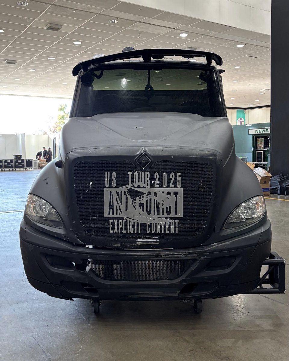 Lidesty's tweet photo. Antagonist Tour trucks spotted at ComplexCon 🔥 https://t.co/d7tWvuaMWV