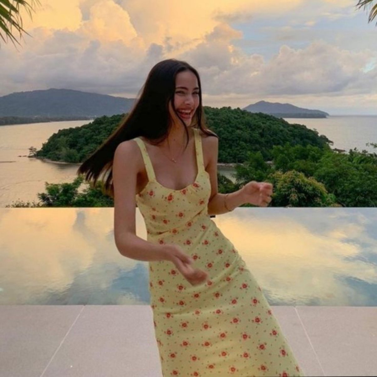 allforyape's tweet photo. #alessaruss au: the one with the anniversary trip https://t.co/QCnjUuqR07