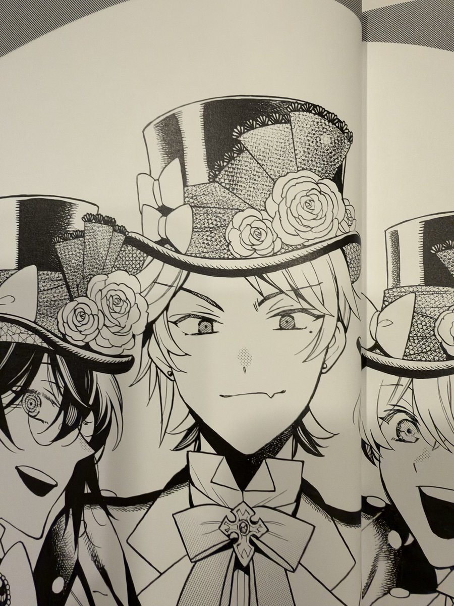 xrxsjoud's tweet photo. There is new Oz, Elliot, and Leo art by Mochizuki-sensei, while part 2 of the Pandora Hearts musical starts today! https://t.co/IyYlBv471F
