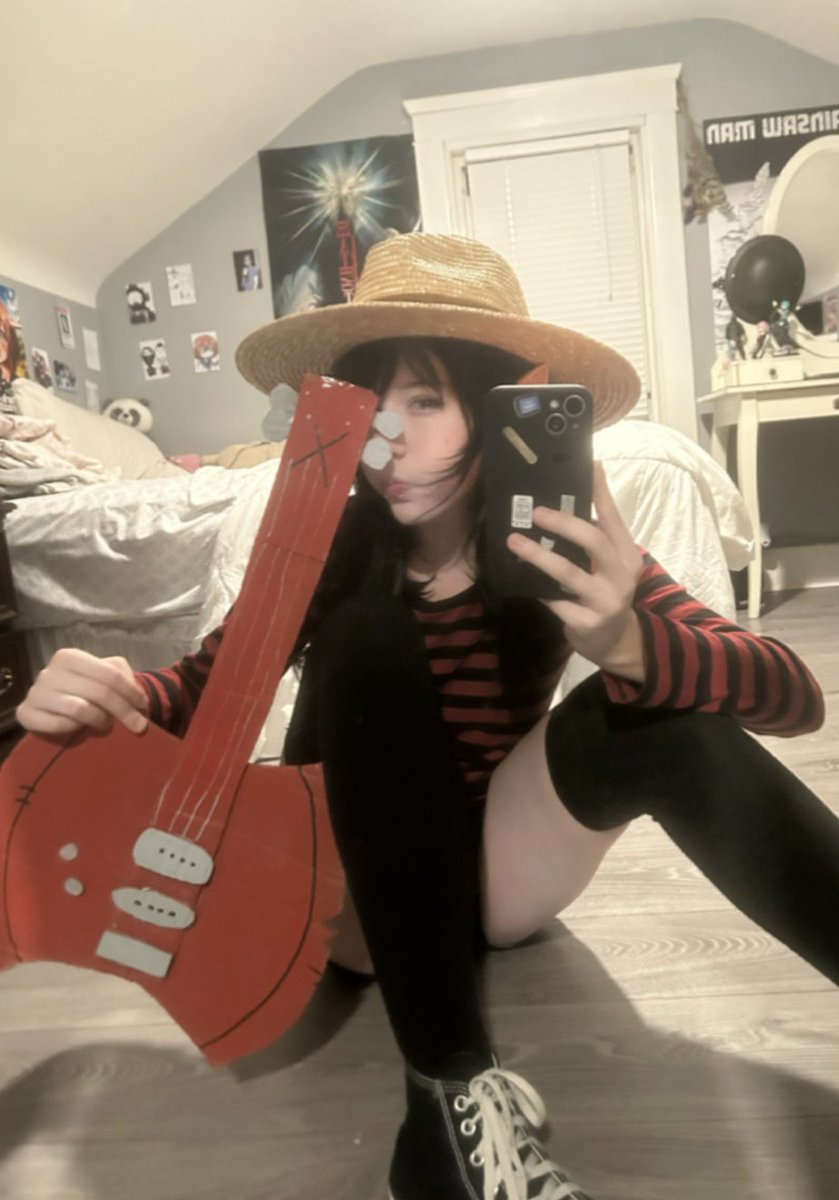 roossprouts's tweet photo. 🧛🏻‍♀️🧛🏻‍♀️🧛🏻‍♀️ https://t.co/pm9r57XDoa