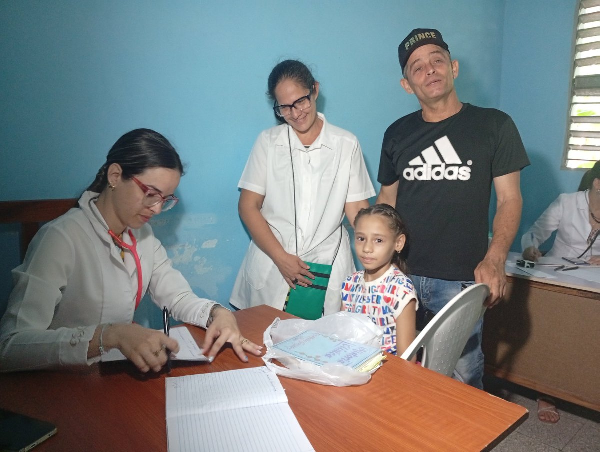 DHpuh98856's tweet photo. 🚨 Ciencia que camina. Salud que se acerca.
La Atención Secundaria del Hospital Pediátrico de Holguín llegó al Policlínico Pedro Díaz Coello.
Especialistas y servicios directo a la comunidad.
🧵👇
#ProyecciónComunitaria #SaludInfantil #HolguínEsCiencia https://t.co/5bV2phfWiC