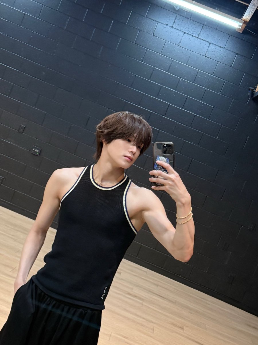 keiking21's tweet photo. @njzphobic He's K from &amp;Team! He's the main dancer and performance leader https://t.co/cDMDED0Q0J